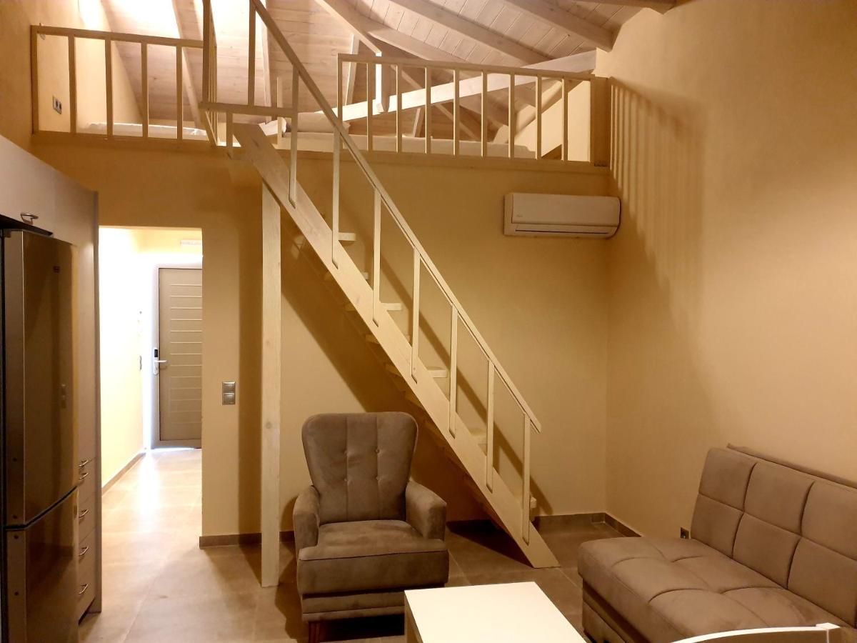 Steldi Luxury Apartments Petalidi Bagian luar foto