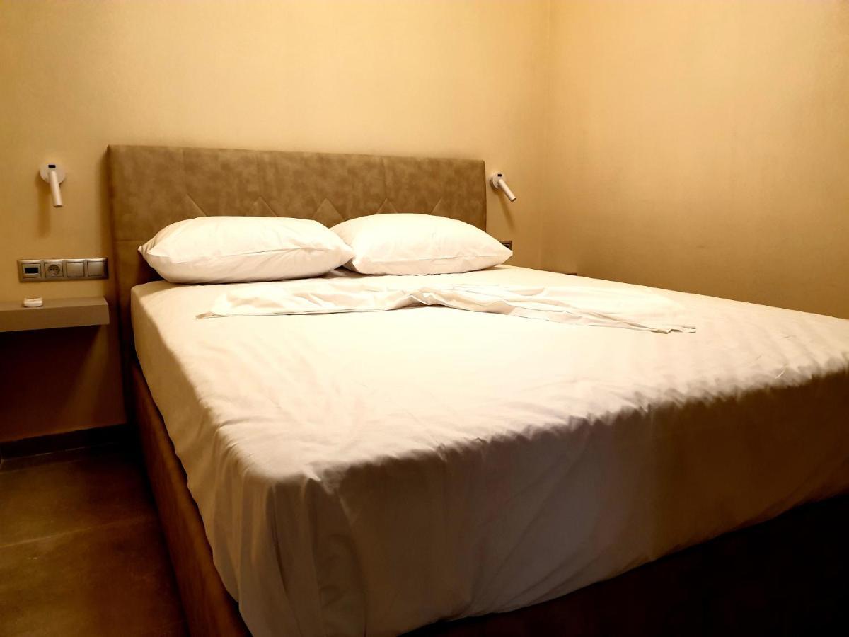 Steldi Luxury Apartments Petalidi Bagian luar foto